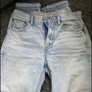 American Eagle 90’s boyfriend jean